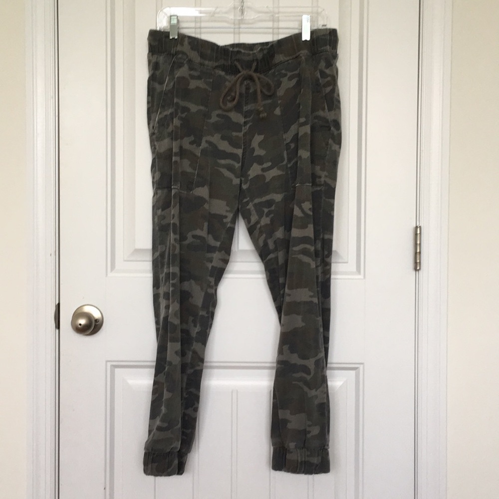 Evereve Cloth & Stone
